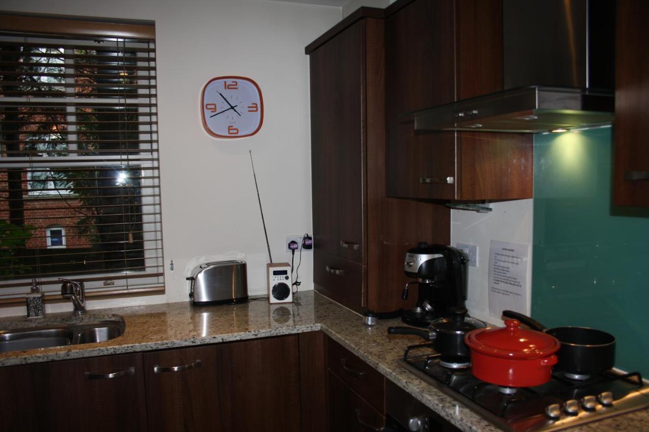 Canterbury Elms Court Appartement Kamer foto